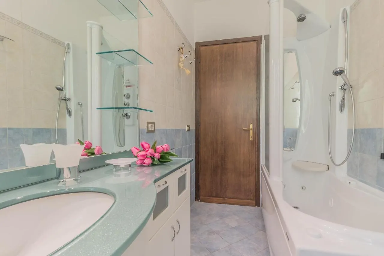 Candy House Varenna Holiday home
